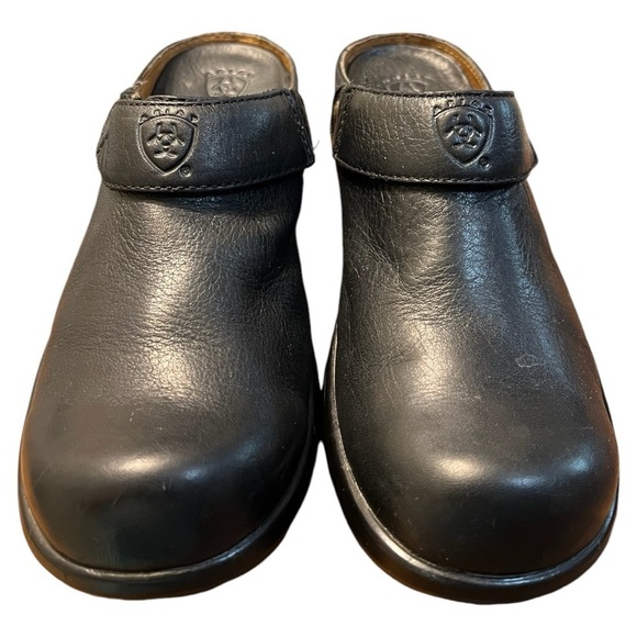 Ariat | Shoes | Ariat Santa Cruz Black Leather Clogs Slipons Womans ...